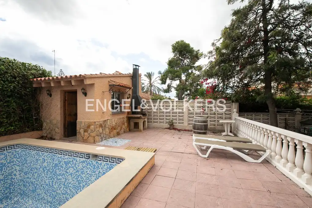 Piscina de Casa o chalet de alquiler en L'Eliana con Aire acondicionado, Calefacción y Jardín privado
