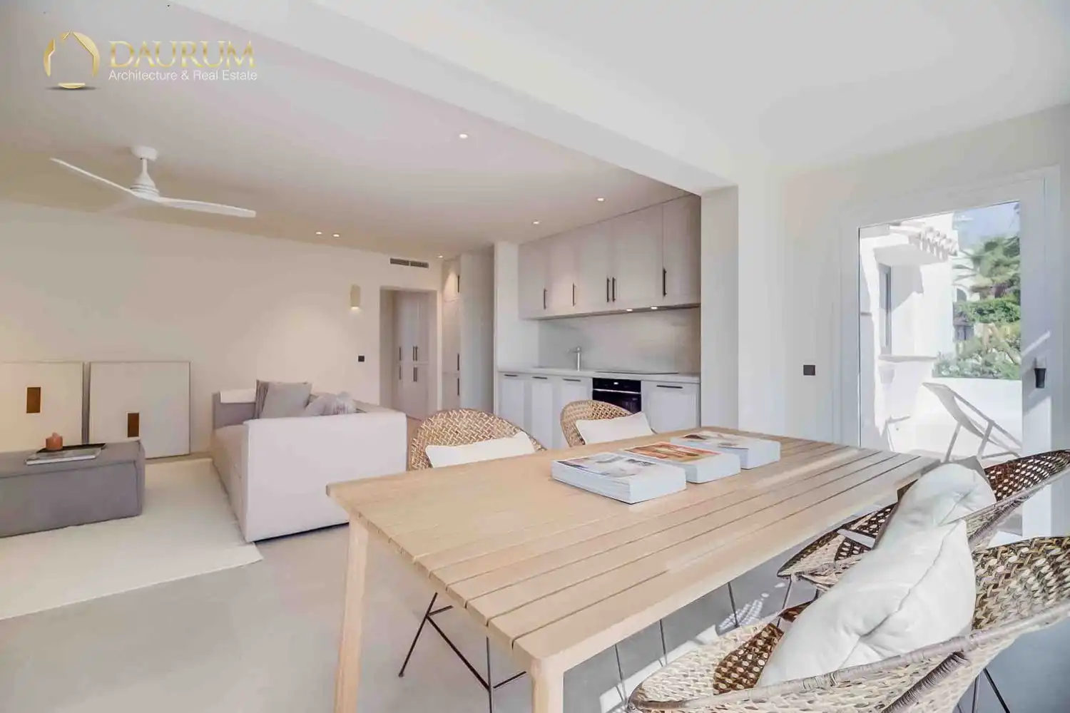 Living room of Flat for sale in Benalmádena  with Air Conditioner, Heating and Terrace