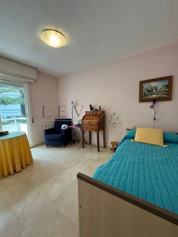 Living room of Flat for sale in Marbella  with Air Conditioner, Heating and Terrace