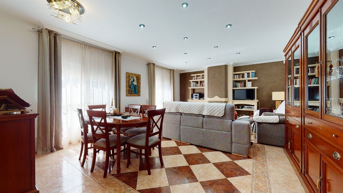 Living room of House or chalet for sale in Elche / Elx  with Air Conditioner, Heating and Private garden