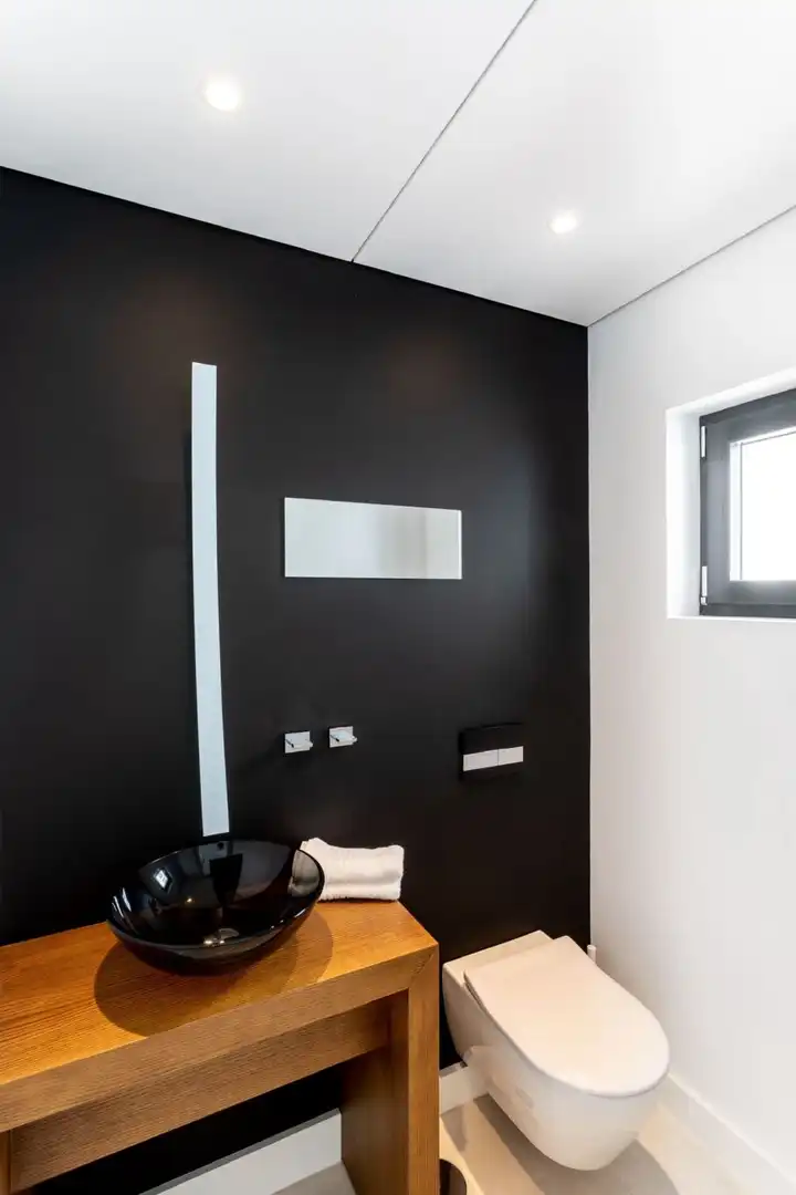 Badezimmer von Maisonette zum Verkauf in Marbella mit Klimaanlage und Heizung