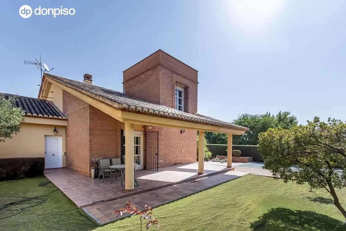 Detached house with pool for sale in Calle Olivo, imagen 2
