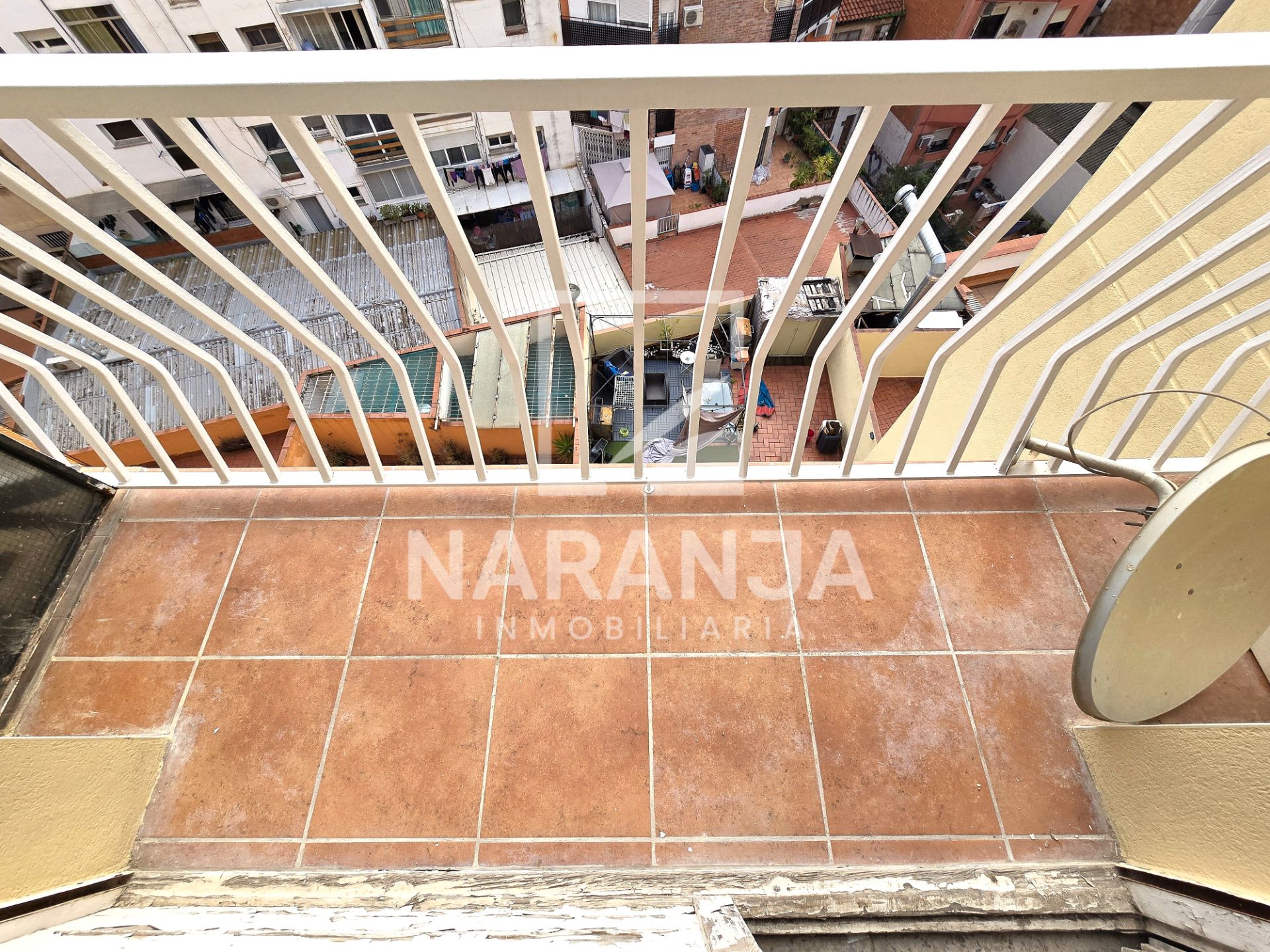 Terrassa de Pis en venda en Santa Coloma de Gramenet amb Balcó