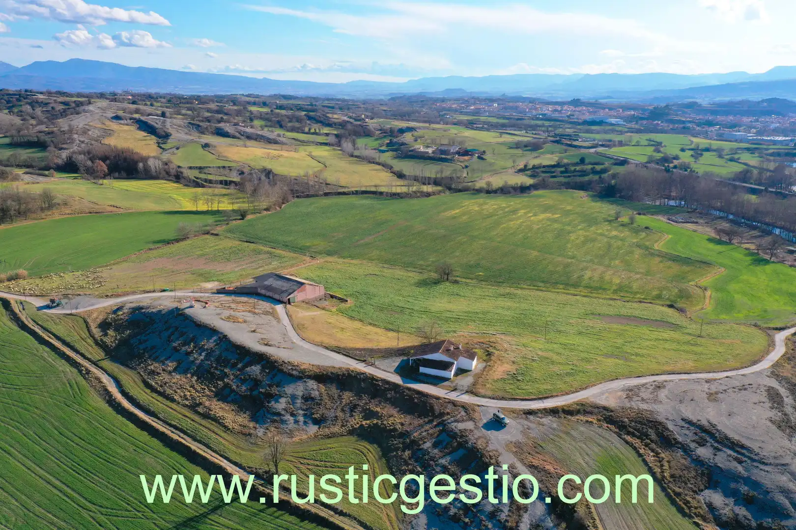 Finca rústica en venda en Sant Vicenç de Torelló amb Jardí privat
