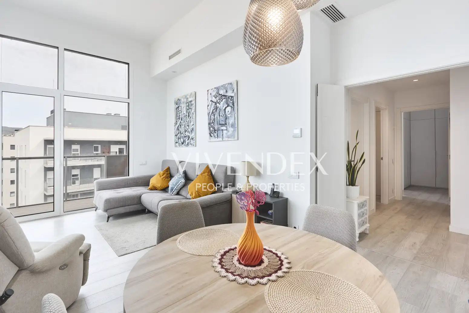 Sala d'estar de Àtic en venda en L'Hospitalet de Llobregat amb Aire condicionat, Calefacció i Parquet