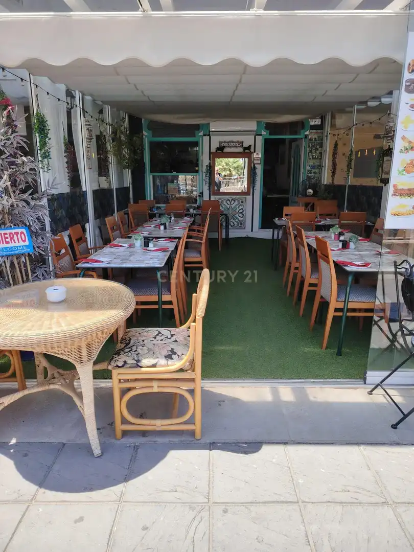 Terraza de Local en traspaso en Fuengirola con Aire acondicionado y Alarma