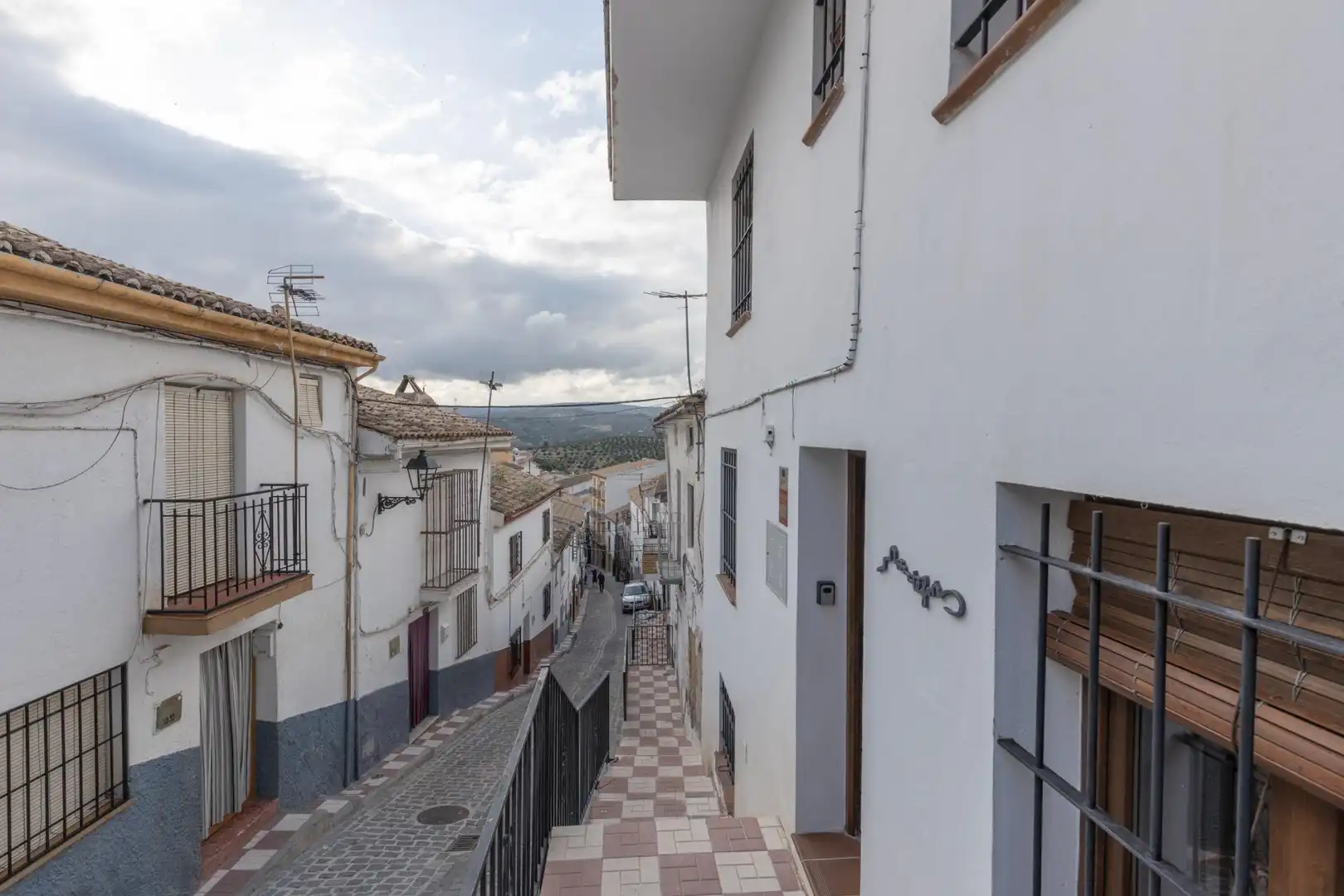 Vista exterior de Casa o xalet en venda en Montefrío amb Calefacció i Terrassa
