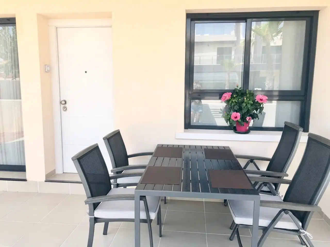 Terrasse von Haus oder Chalet zur Miete in Pilar de la Horadada mit Klimaanlage, Terrasse und Schwimmbad