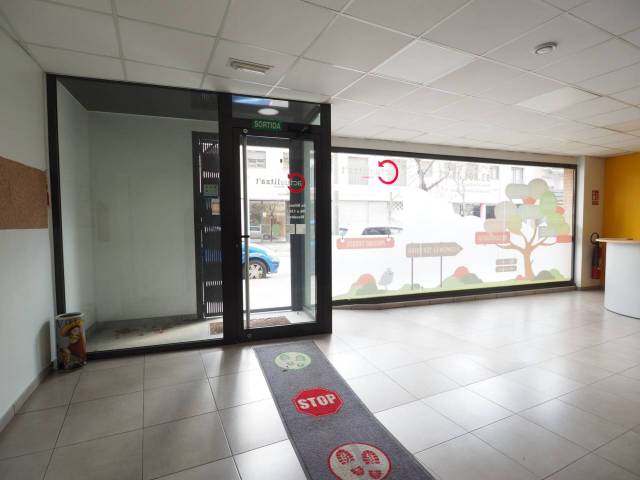 Local comercial en Alquiler en Pla de Baix en Can Bassa