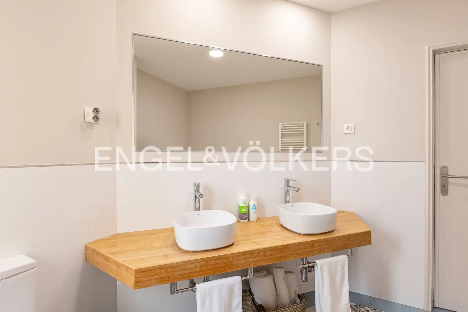 Baño de Piso de alquiler en Madrid con Aire acondicionado, Calefacción y Terraza