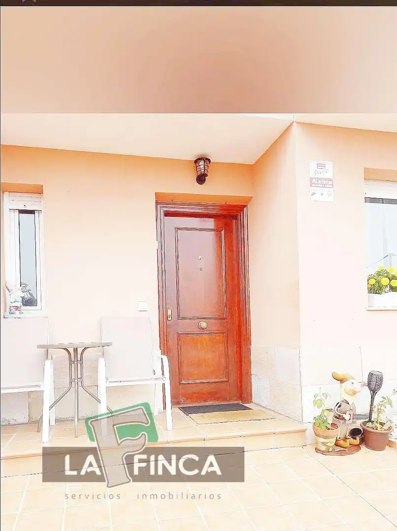 Casa o xalet en venda en Soto del Barco amb Calefacció, Parquet i Terrassa