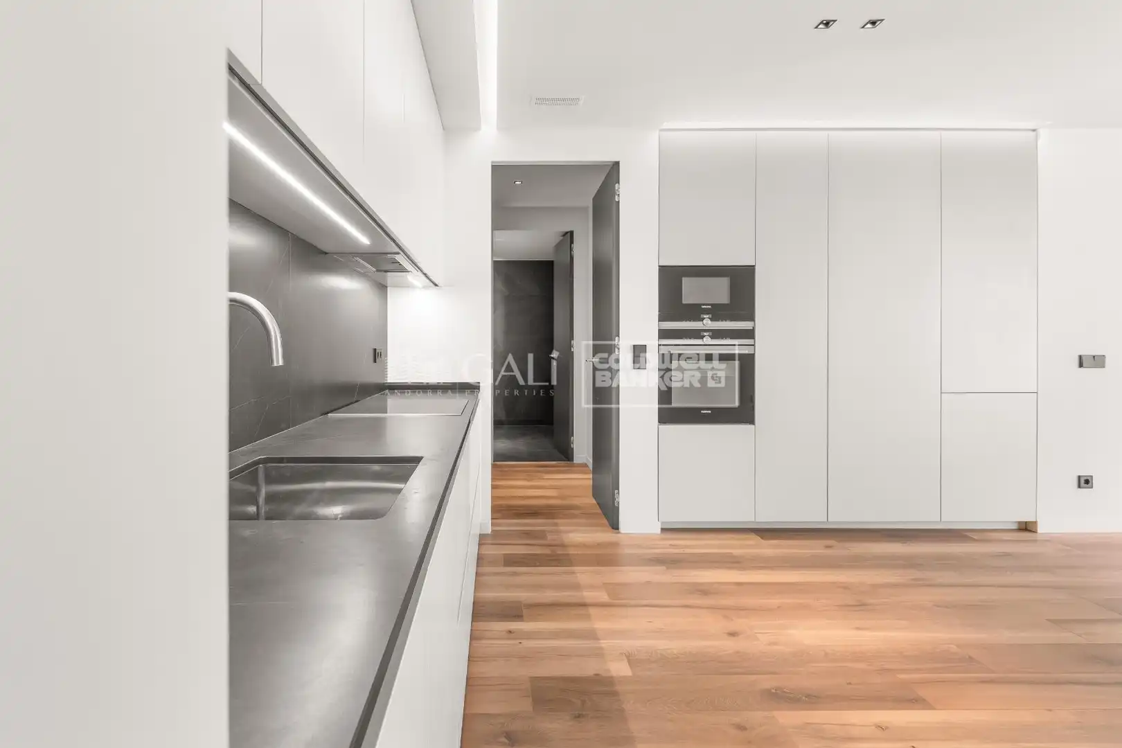 Küche von Wohnung zum Verkauf in Andorra la Vella mit Klimaanlage, Heizung und Terrasse