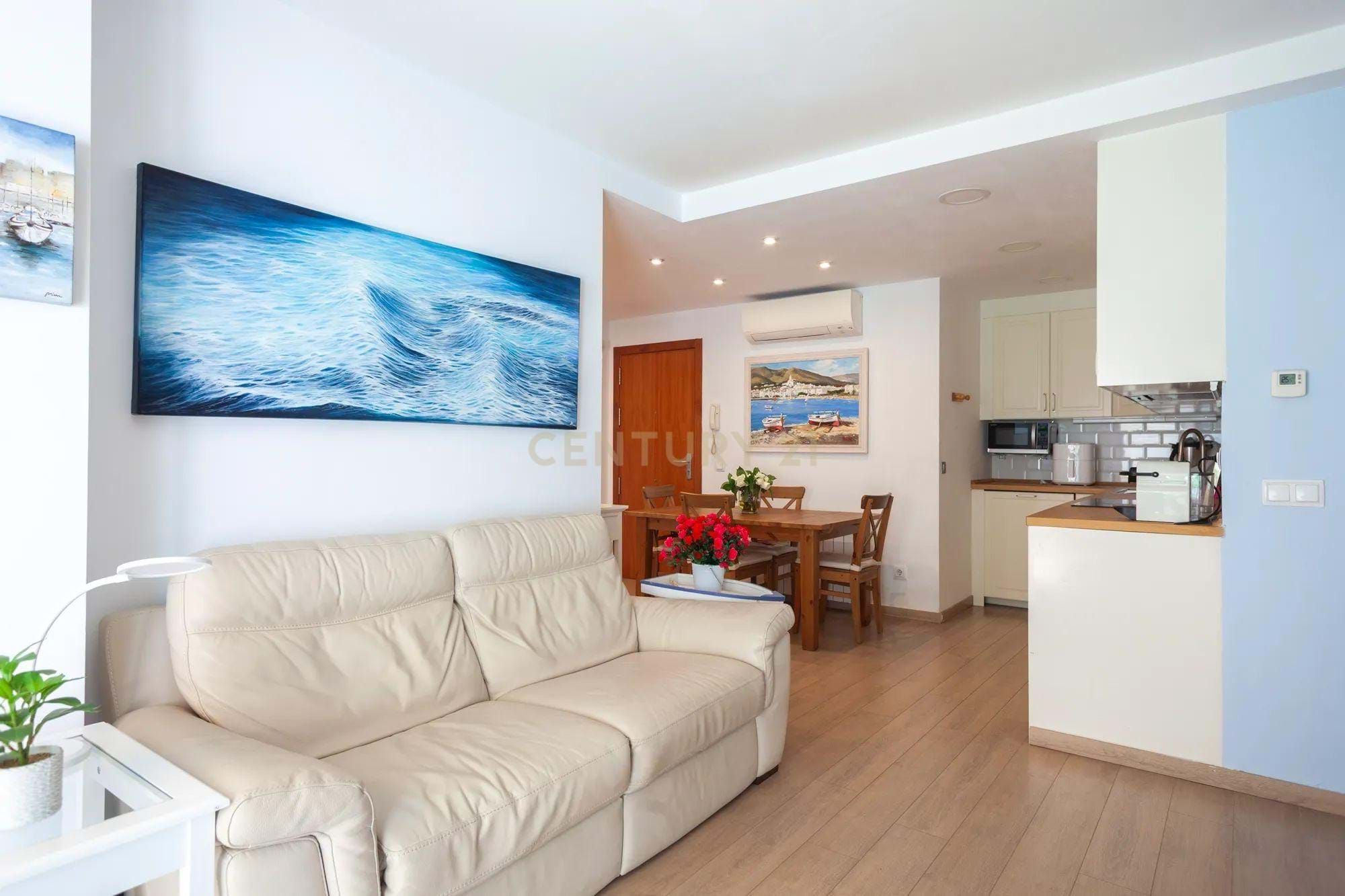 Living room of Flat for sale in Palamós  with Air Conditioner and Terrace