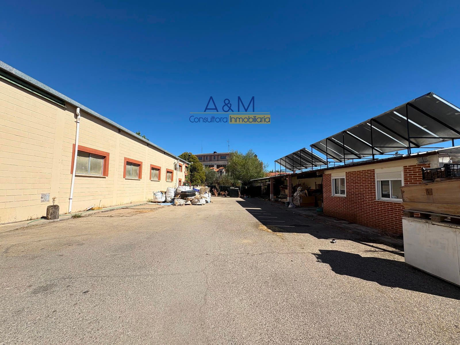 Exterior view of Industrial buildings for sale in Pesquera de Duero