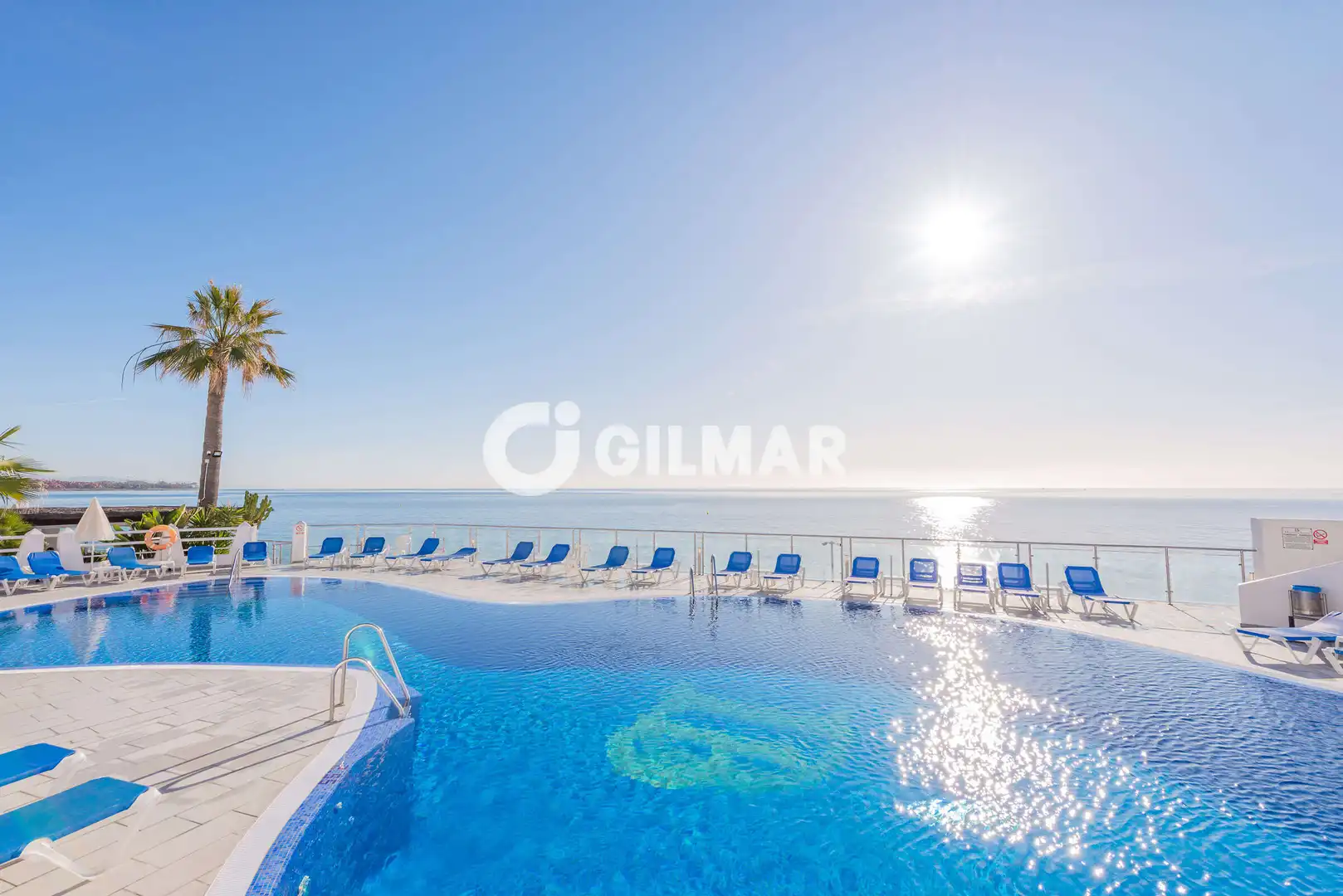 Swimming pool of Attic for sale in Selwo