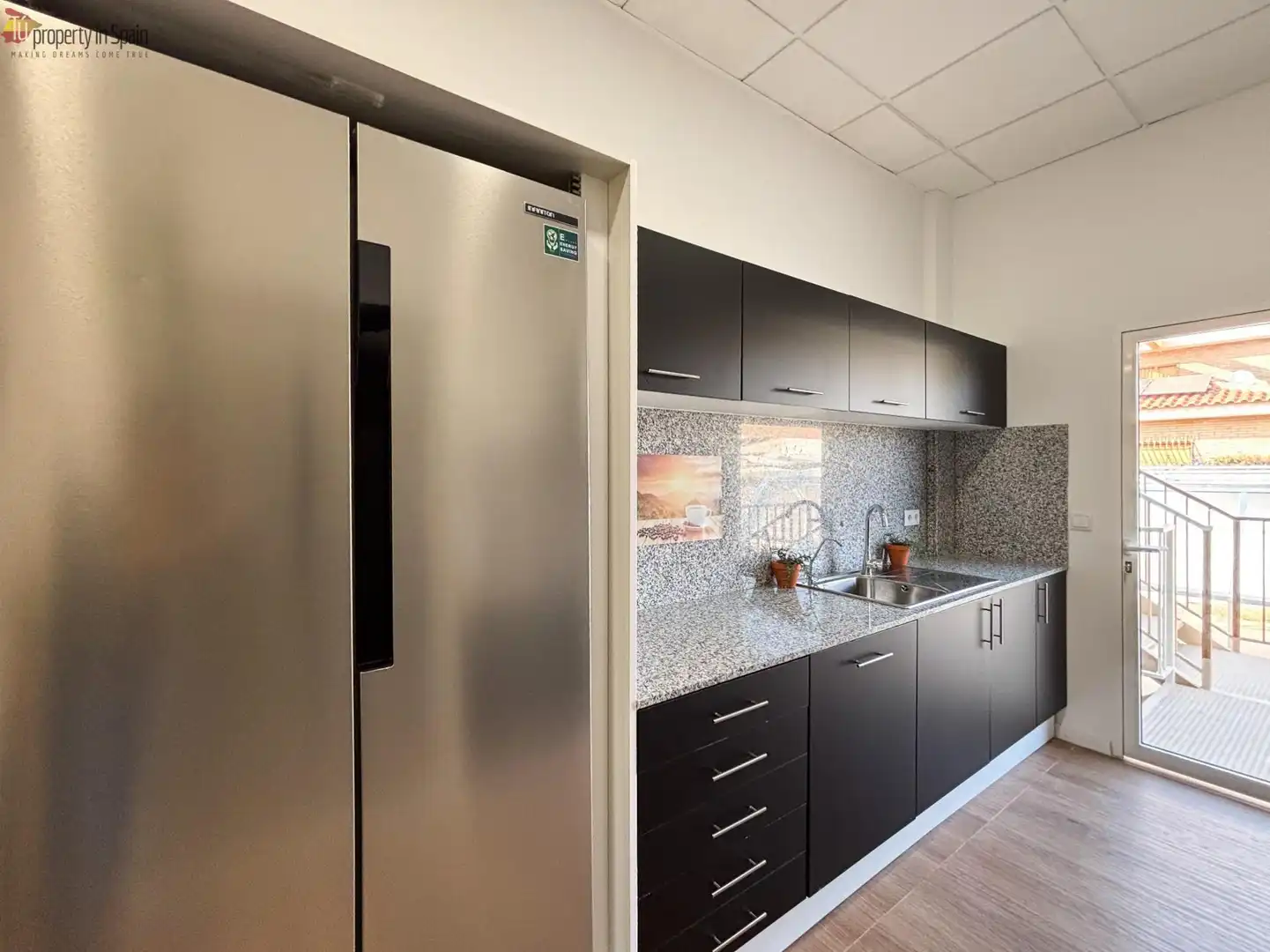 Cocina de Piso para compartir en San Vicente del Raspeig / Sant Vicent del Raspeig con Aire acondicionado, Calefacción y Jardín privado