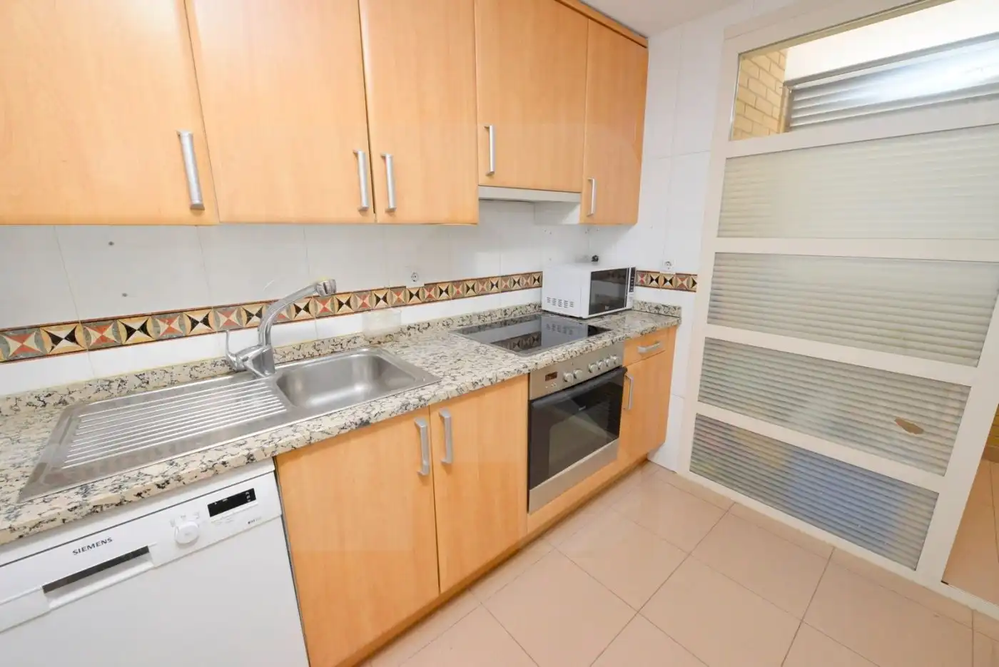 Küche von Wohnung zur Miete in Madrid mit Klimaanlage, Heizung und Abstellraum