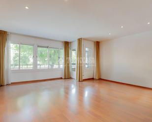 Living room of Flat for sale in Terrassa  with Heating, Parquet flooring and Balcony