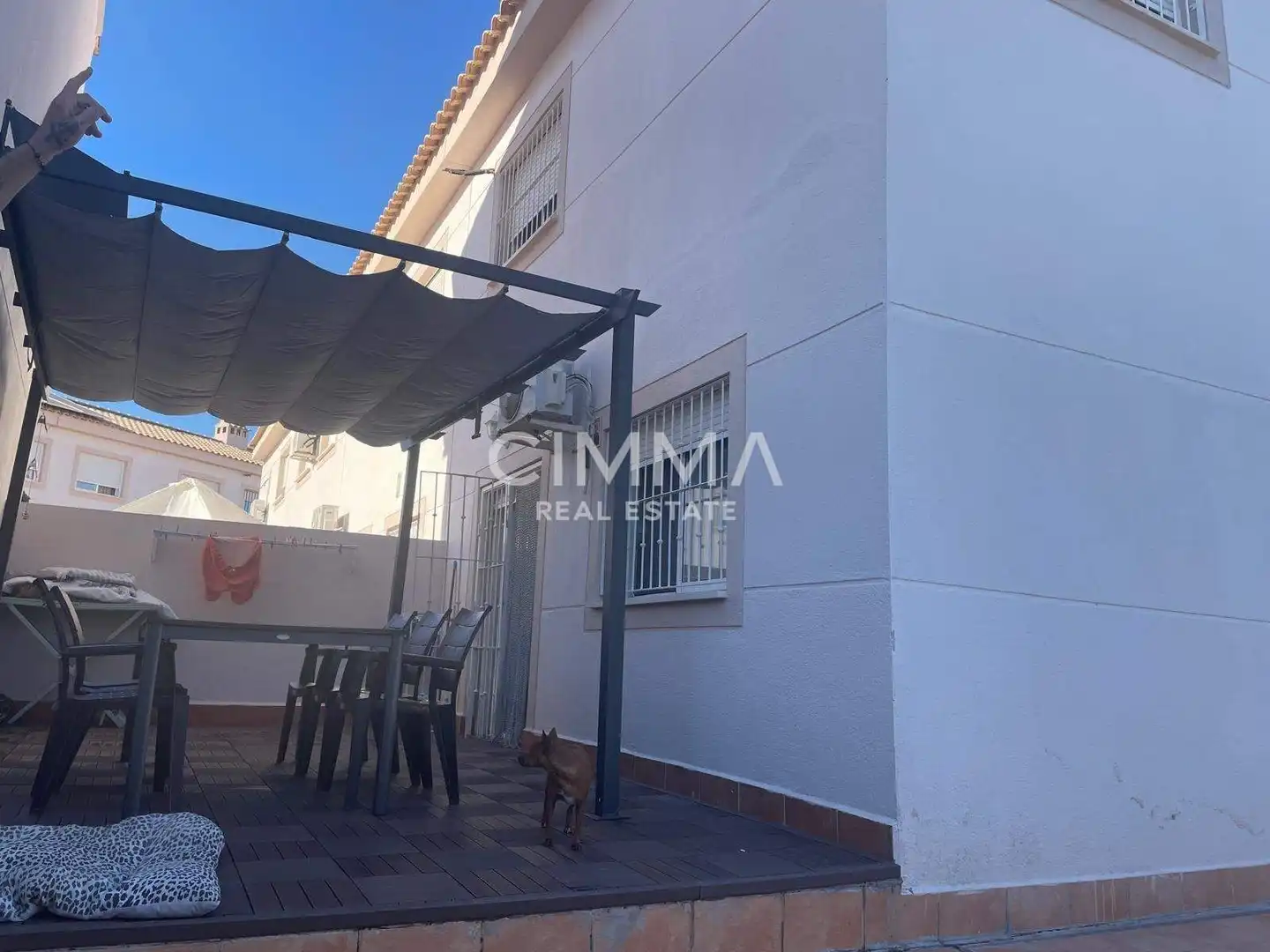 Vista exterior de Casa o xalet en venda en Polop amb Aire condicionat i Traster