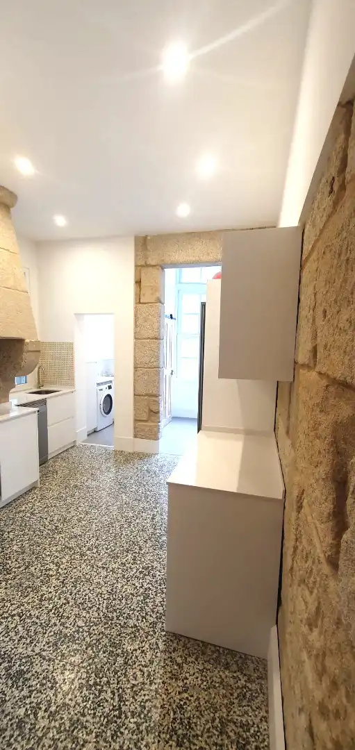 Cocina de Piso de alquiler en Vigo  con Calefacción, Parquet y Horno