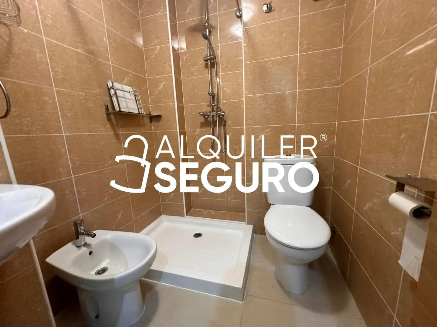 Badezimmer von Wohnung zur Miete in Benaguasil mit Klimaanlage und Terrasse