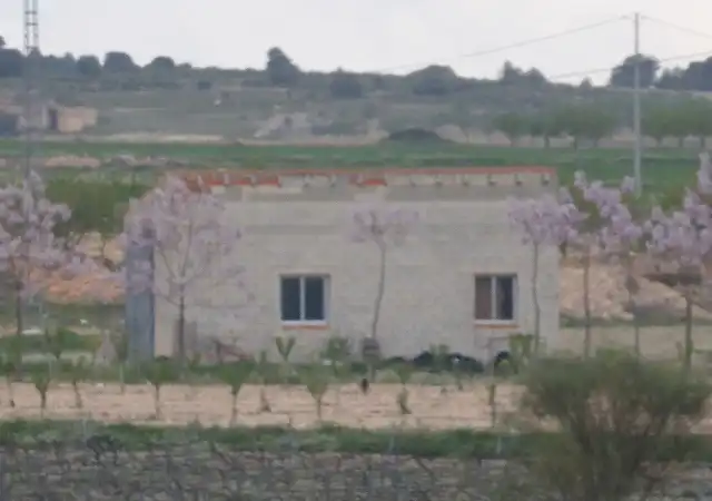 Casa rústica en venta en Yecla
