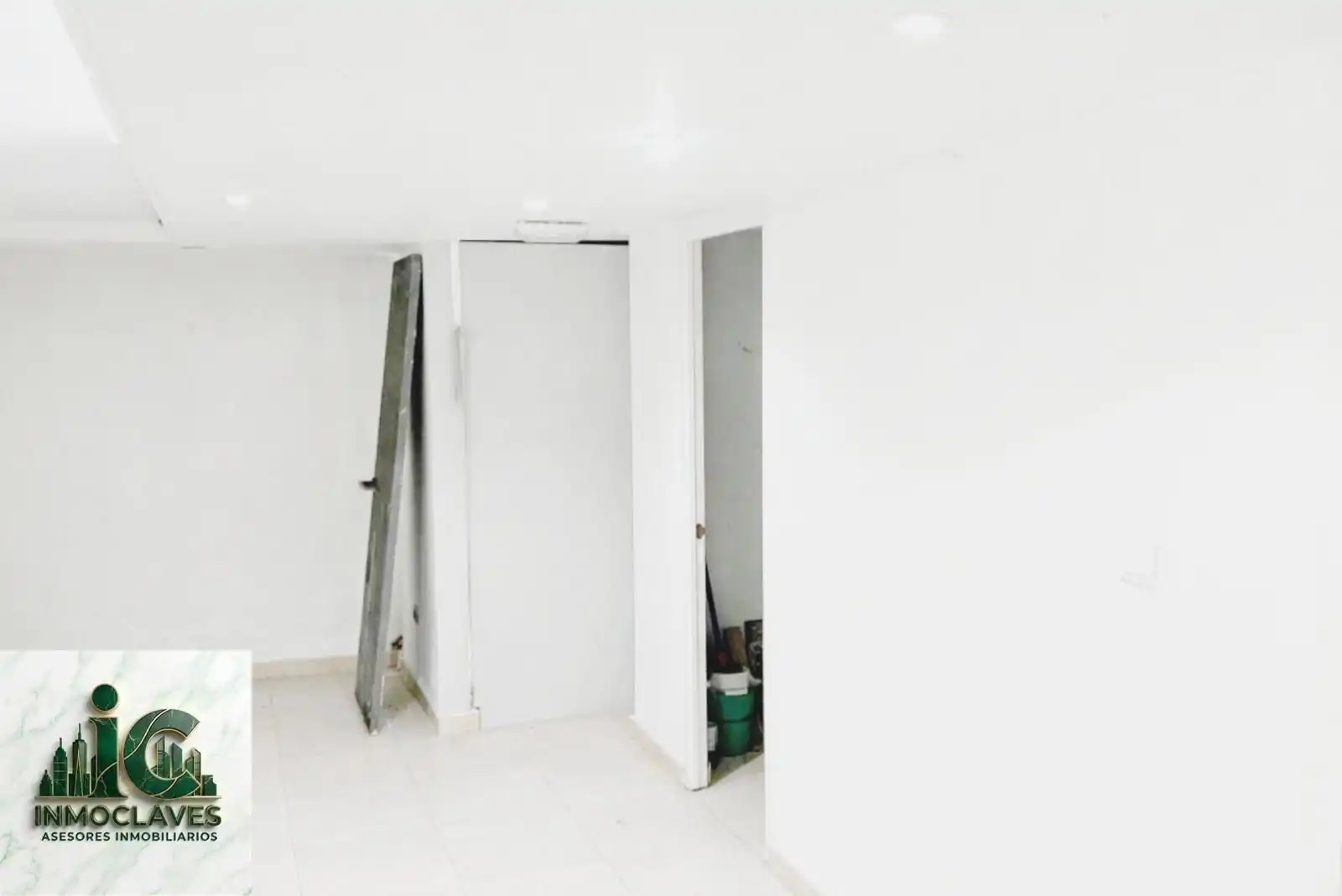 Business premises for sale in Casco Antiguo, imagen 8