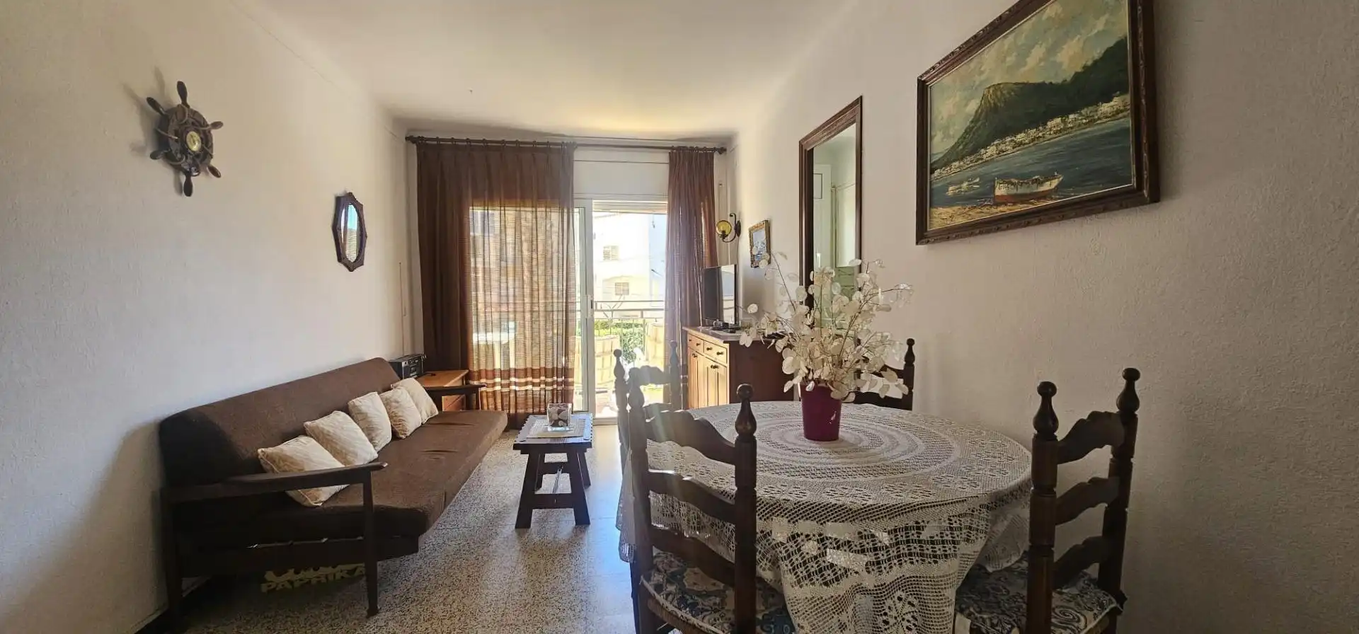 Sala de estar de Apartamento en venta en L'Estartit con Terraza