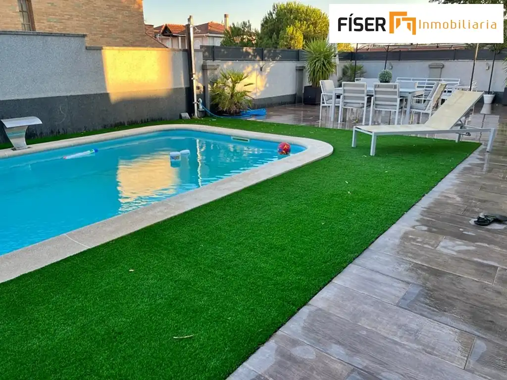 Piscina de Casa o xalet en venda en Zafra amb Aire condicionat, Calefacció i Jardí privat