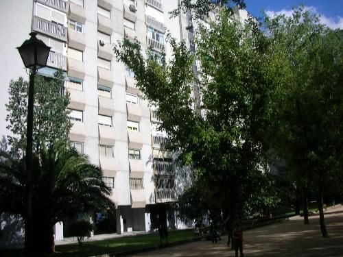 Pis en venda a c/ rafaela ibarra, Orcasitas