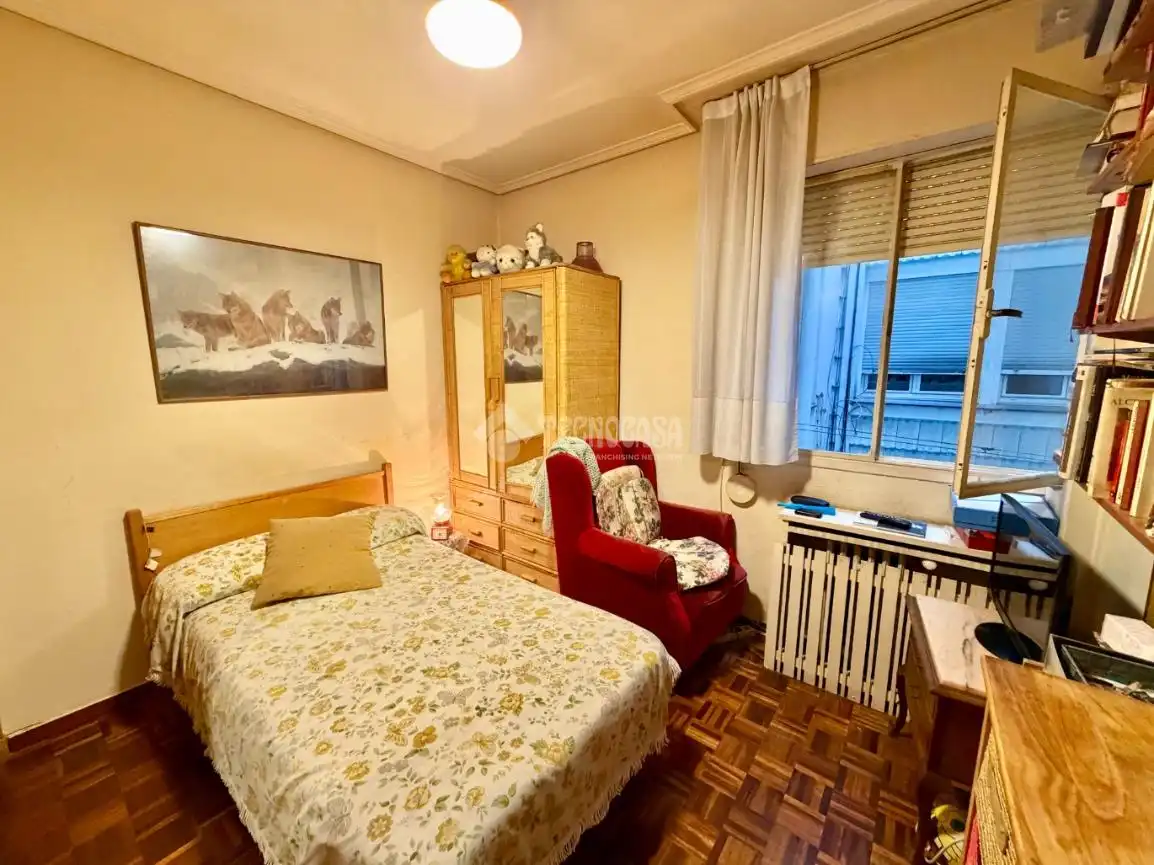 Schlafzimmer von Wohnung zum Verkauf in Santander