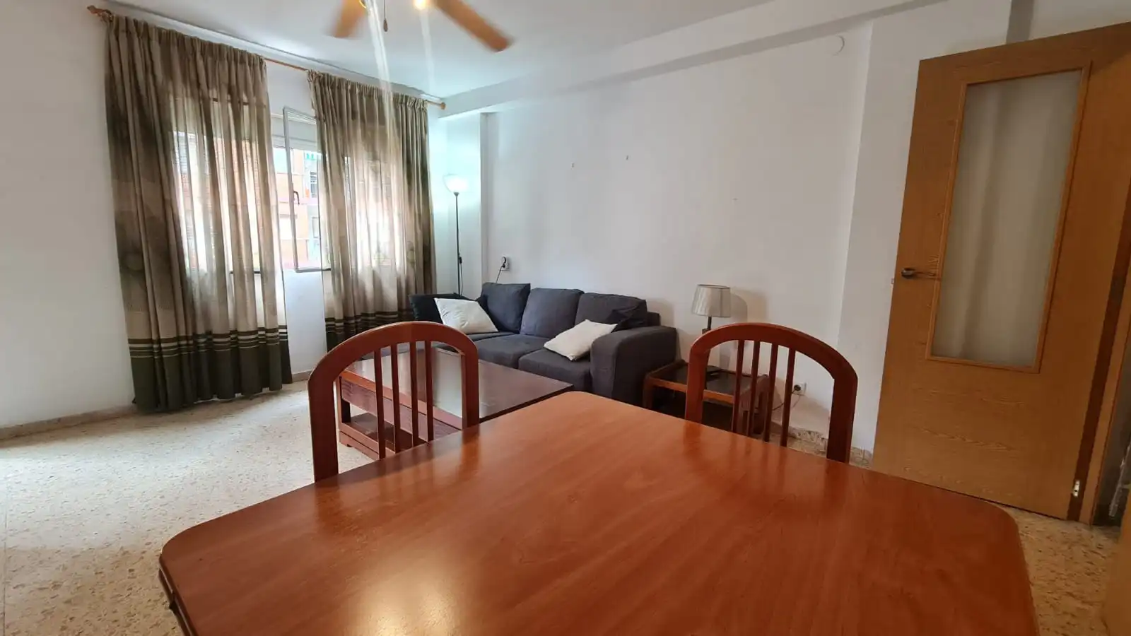 Sala d'estar de Pis per a compartir en Valencia amb Terrassa, Moblat i Forn