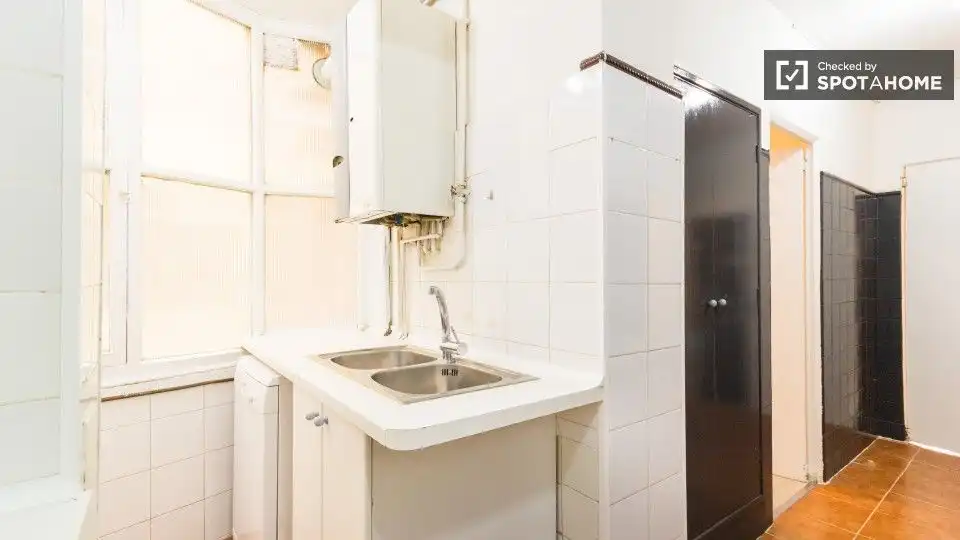 Küche von Wohnung zur untervermieten in Madrid mit Klimaanlage und Terrasse
