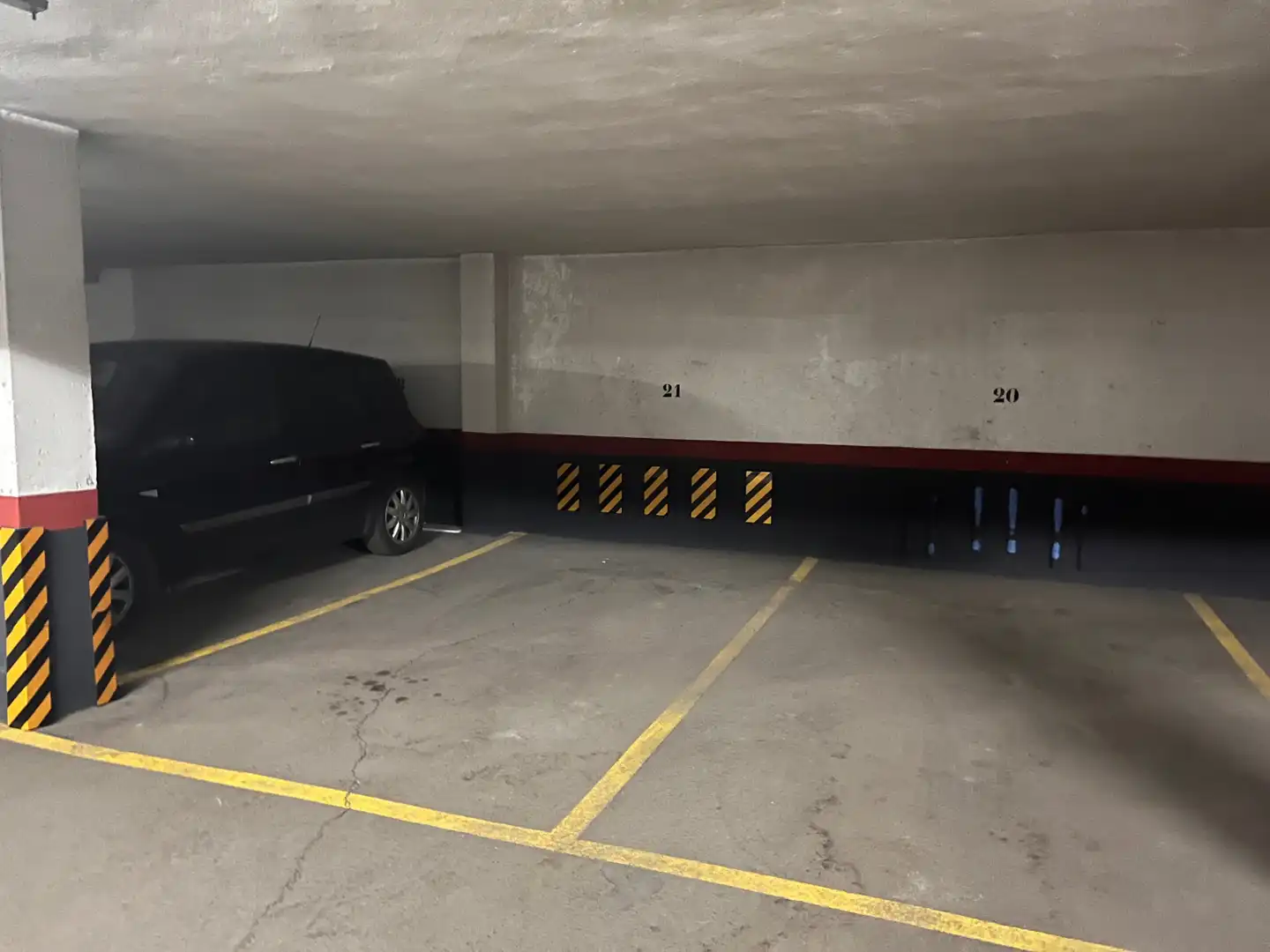 Aparcament de Pis en venda en Ávila amb Calefacció, Moblat i Rentadora