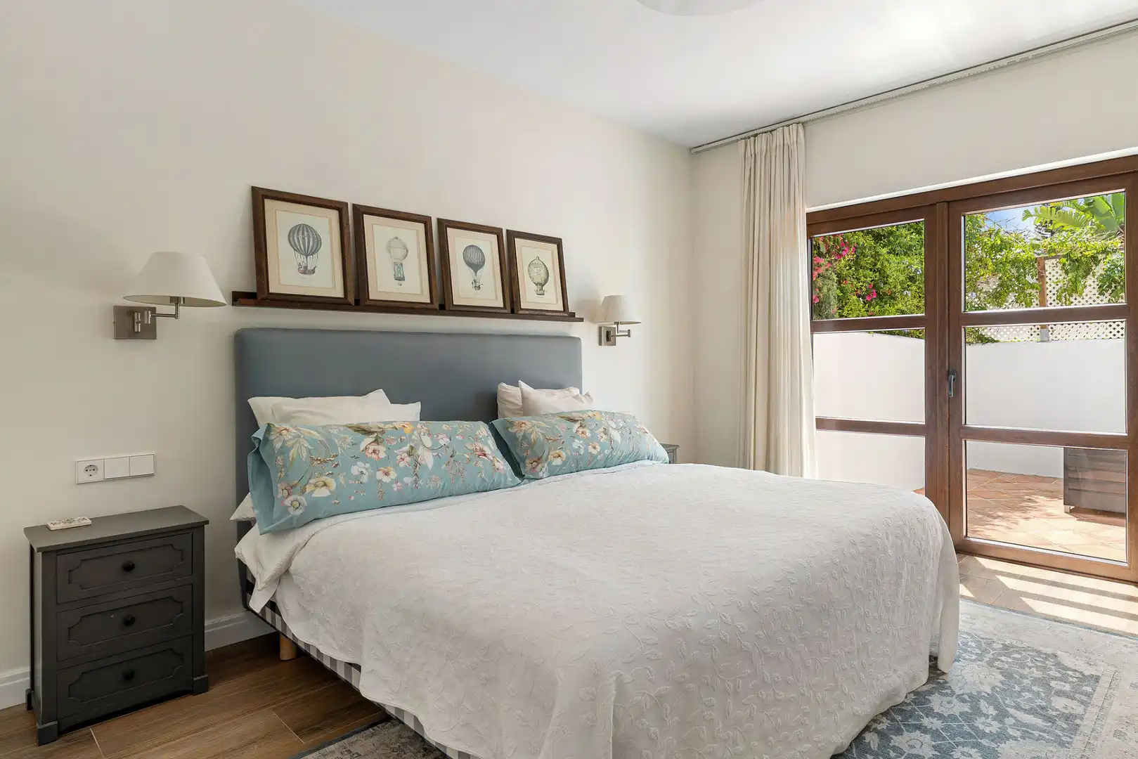 Habitación de Casa o chalet en venta en Estepona con Aire acondicionado, Jardín privado y Terraza