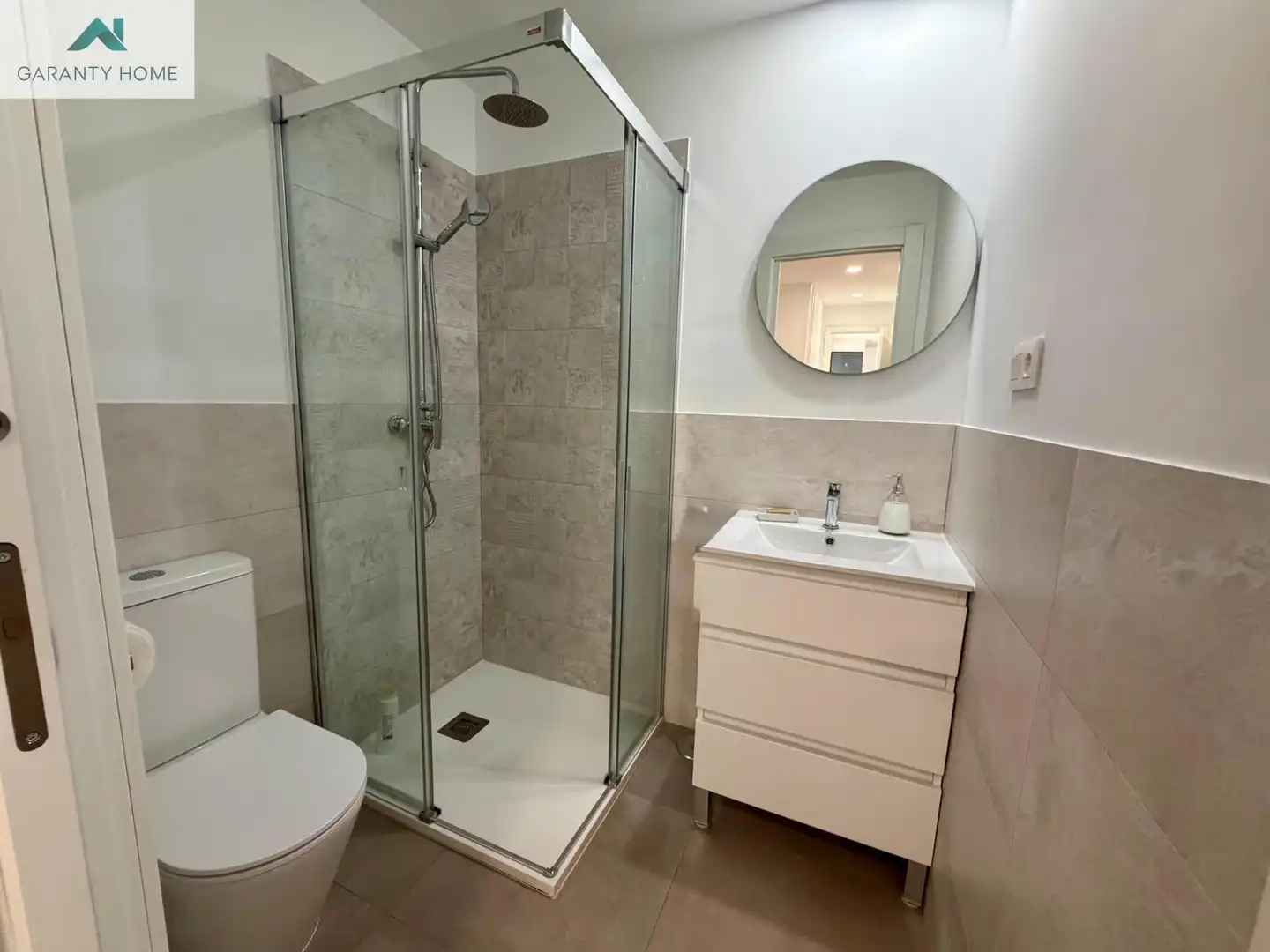 Bany de Casa o xalet en venda en Alcaucín amb Aire condicionat, Jardí privat i Terrassa
