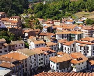 Vista exterior de Pis en venda en Cudillero amb Calefacció, Parquet i Terrassa