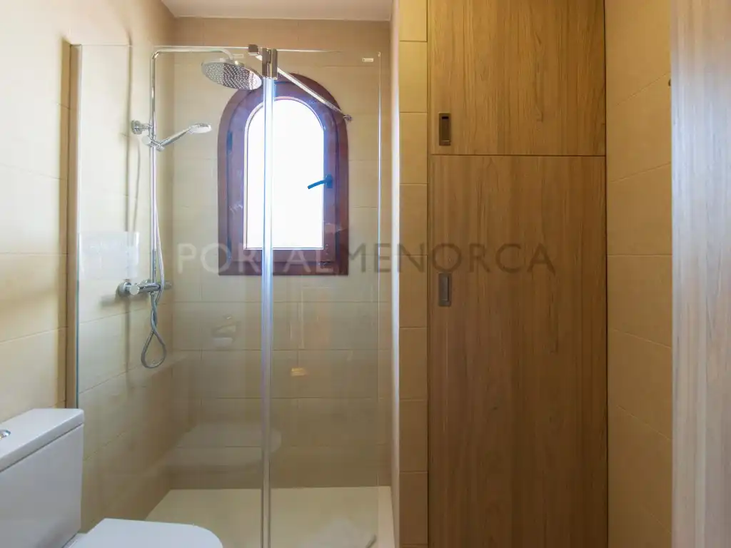 Badezimmer von Wohnungen zum Verkauf in Es Mercadal mit Terrasse