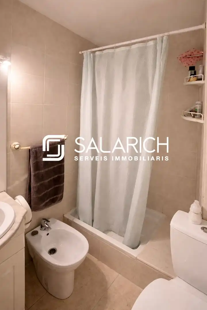 Baño de Piso en venta en Horta - Guinardó