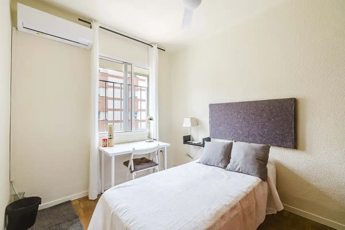 Flat for rent in Calle República Argentina, Limonar