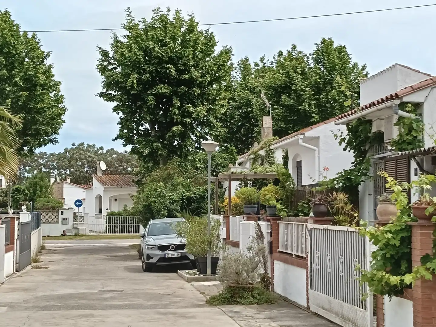Vista exterior de Casa o xalet en venda en Empuriabrava amb Aire condicionat, Calefacció i Jardí privat