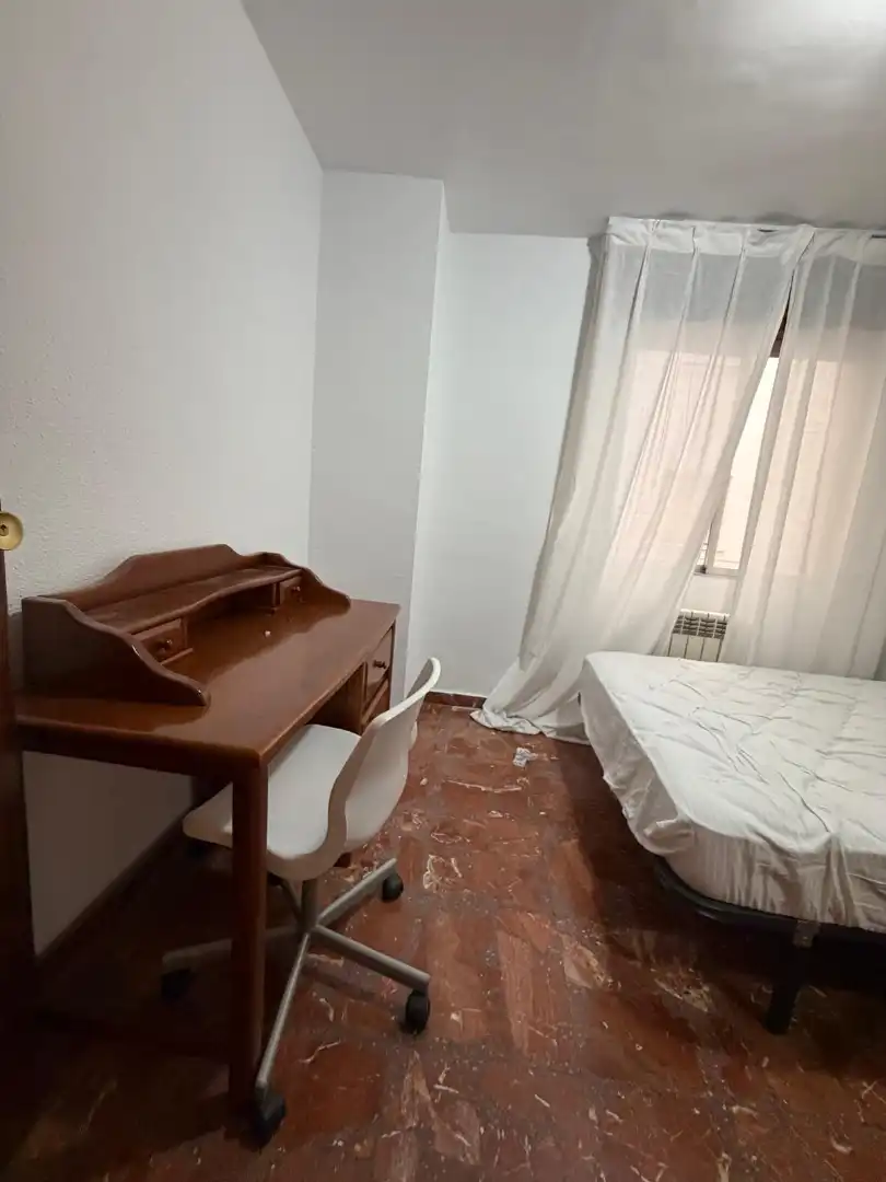Habitación de Piso para compartir en Jaén con Aire acondicionado, Calefacción y Amueblado