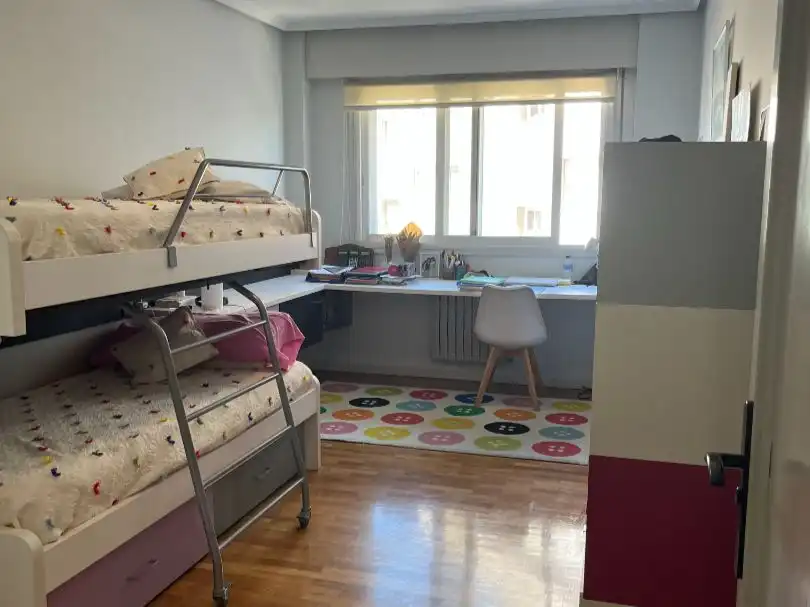 Habitación de Piso en venta en Vigo  con Balcón