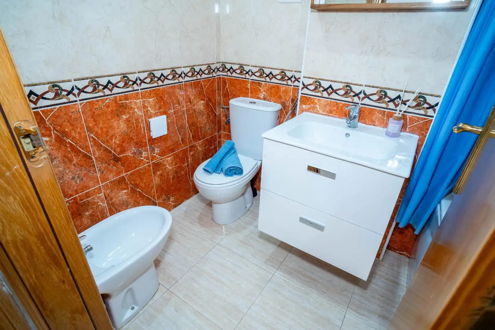 Bany de Apartament en venda en Oropesa del Mar / Orpesa amb Terrassa, Traster i Moblat