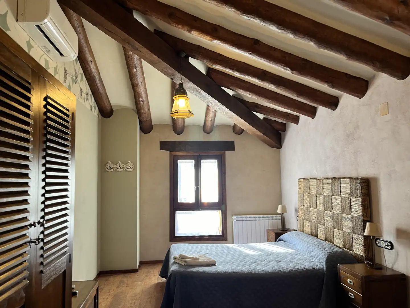 Habitación de Casa o chalet en venta en El Grado con Aire acondicionado, Calefacción y Terraza
