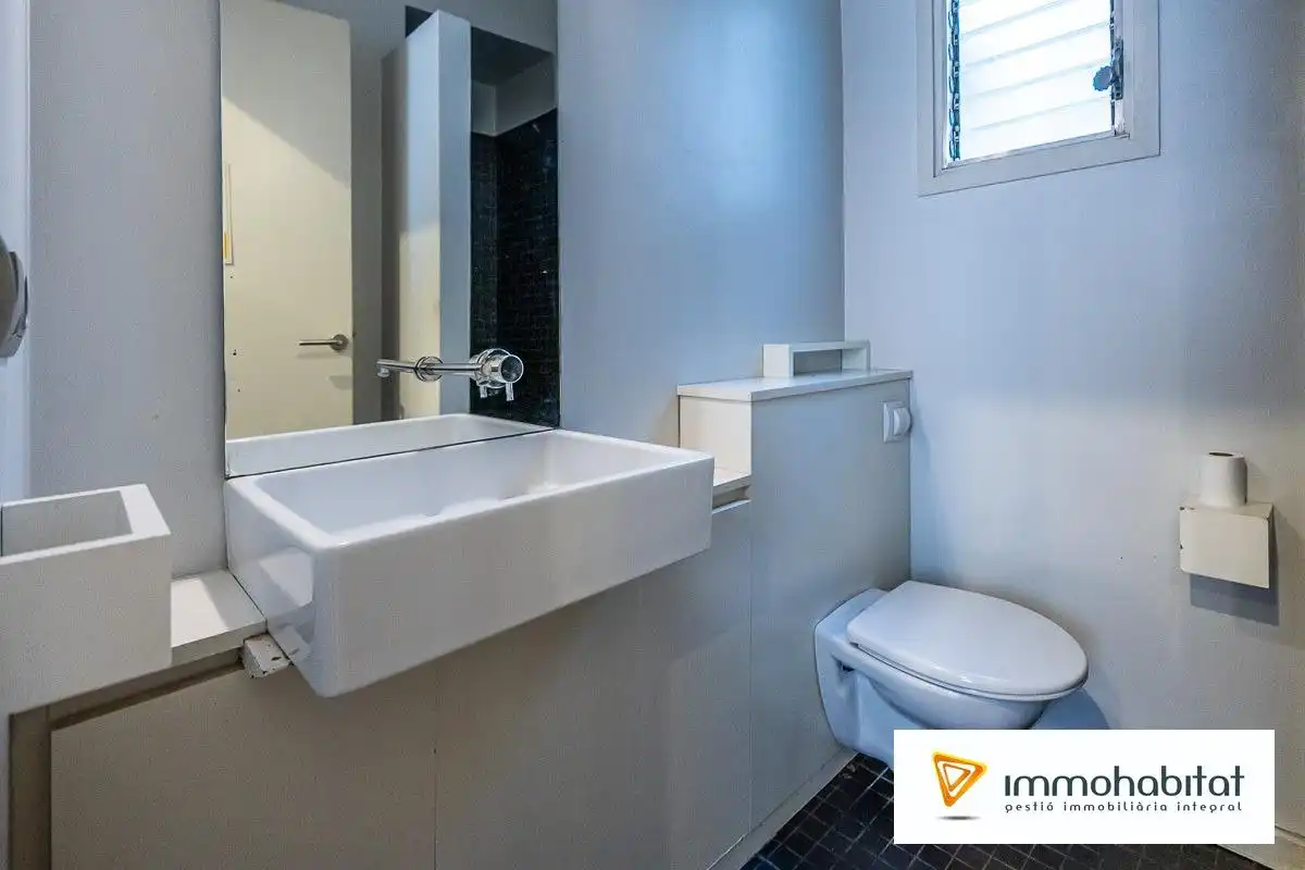 Baño de Piso en venta en Sabadell con Aire acondicionado, Calefacción y Parquet