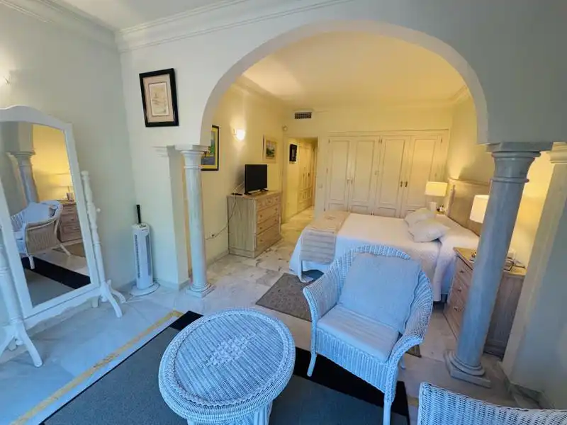 Apartamento con terraza en venta en Nueva Andalucía, imagen 5