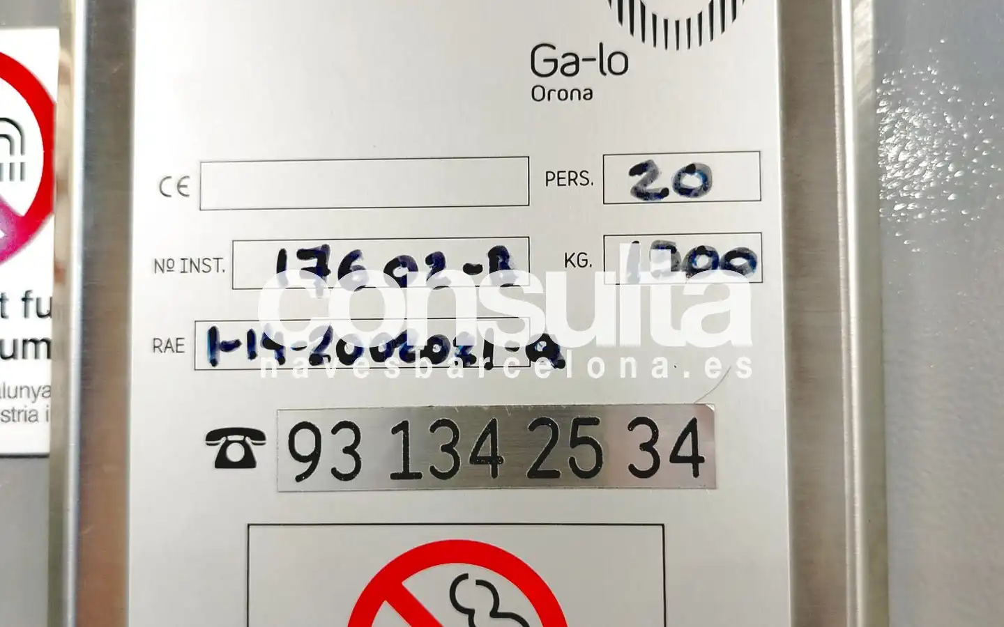 Parkplatz von Fabrikhallen zur Miete in Gavà