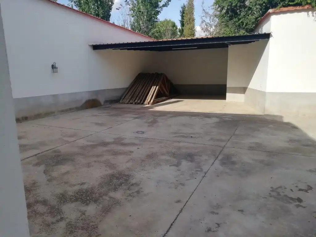 Parking de Casa o chalet en venta en Pedro Muñoz con Aire acondicionado, Jardín privado y Terraza
