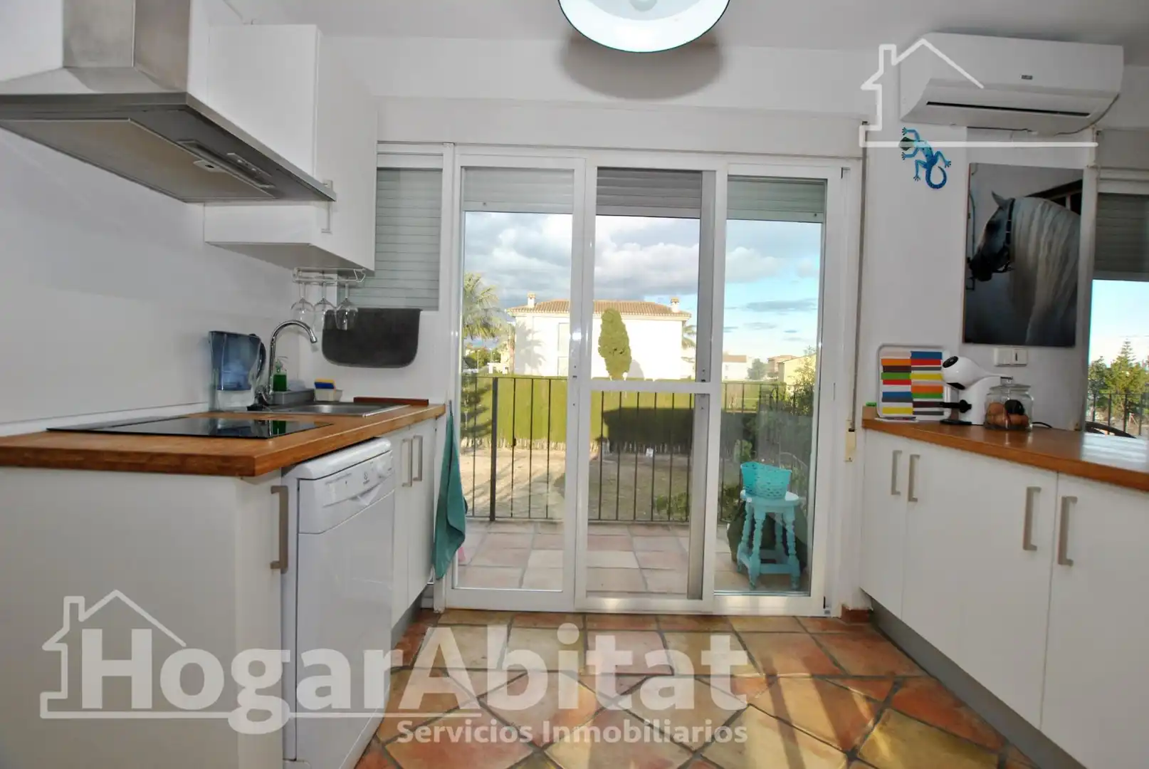 Cuina de Casa o xalet en venda en Oliva amb Aire condicionat, Jardí privat i Terrassa